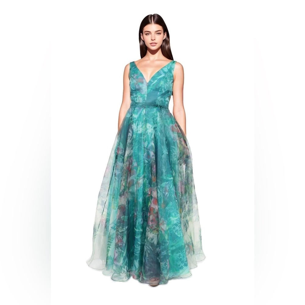 SOLD! NWT - Rene Ruiz Collection - size 6 - V- Neck A-line gown floral organza